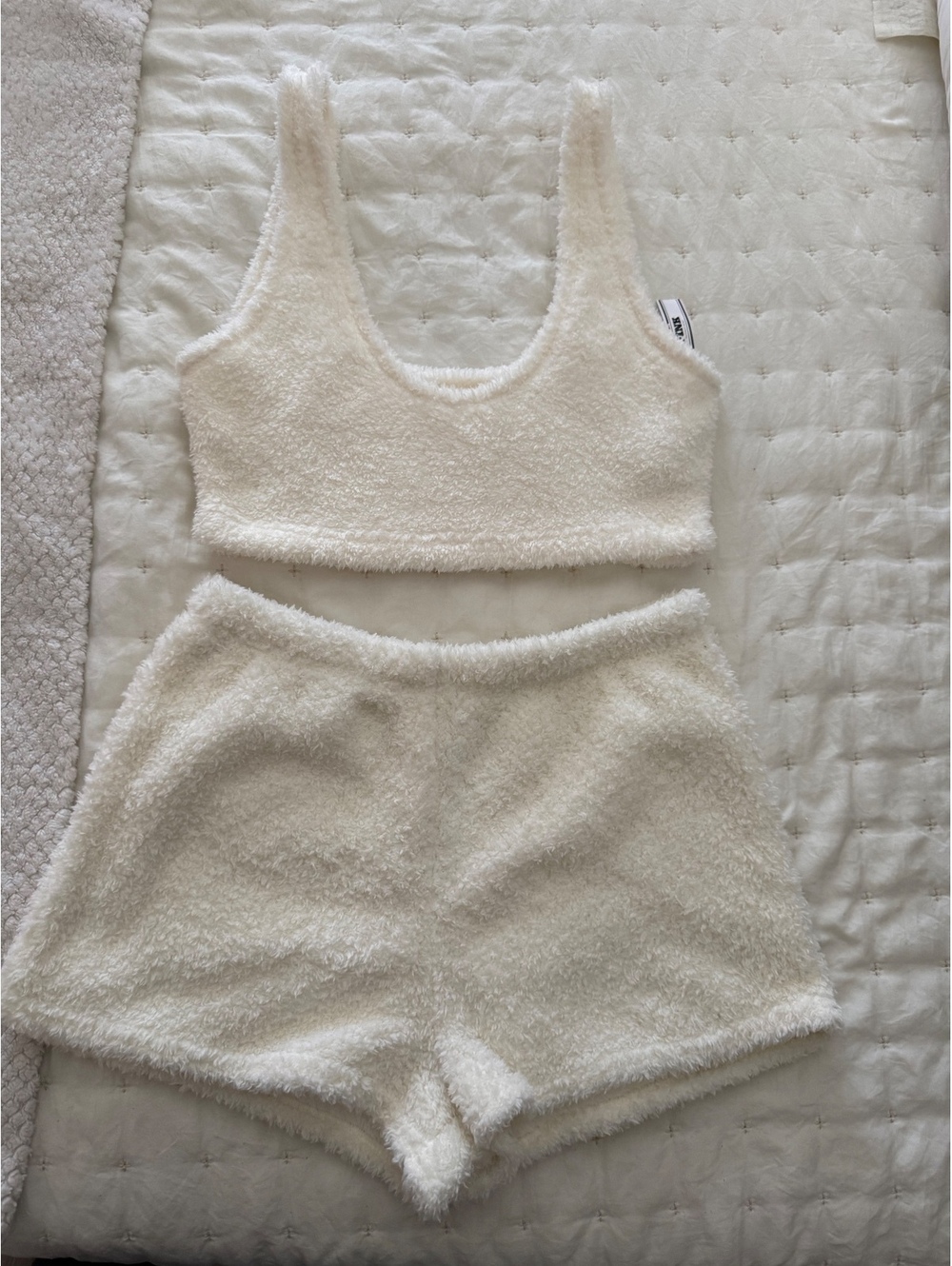 PINK Victoria's Secret Cozy Fleece Crop Tank and Shorts Set Small